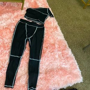 Black and white 2 piece set